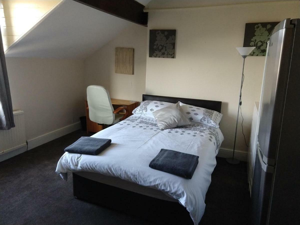 John St Town House - Self Catering - Guesthouse Style - Great Value Family And Double Rooms ワーキントン エクステリア 写真